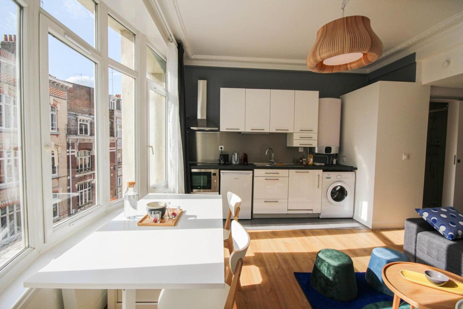 Fully-Equipped Apartment In City Center + Parking Лилль Экстерьер фото